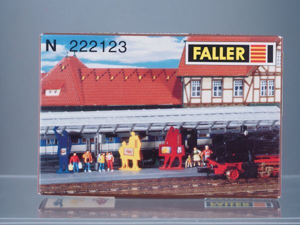 Nゲージ FALLER 222123 駅ホームの案内板_画像1