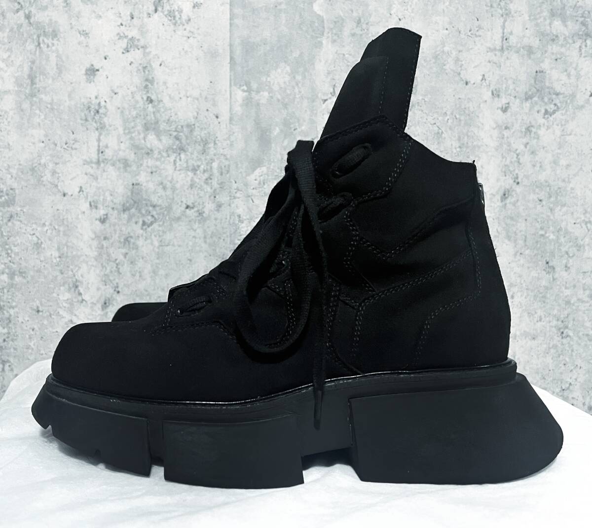 美品 22SS定価52800円 JULIUS ユリウス 希少 ハイカット スニーカー ブーツ 黒 3 27.5cm / rickowens drkshdw Yohji Yamamoto Y-3 GUIDIの画像2