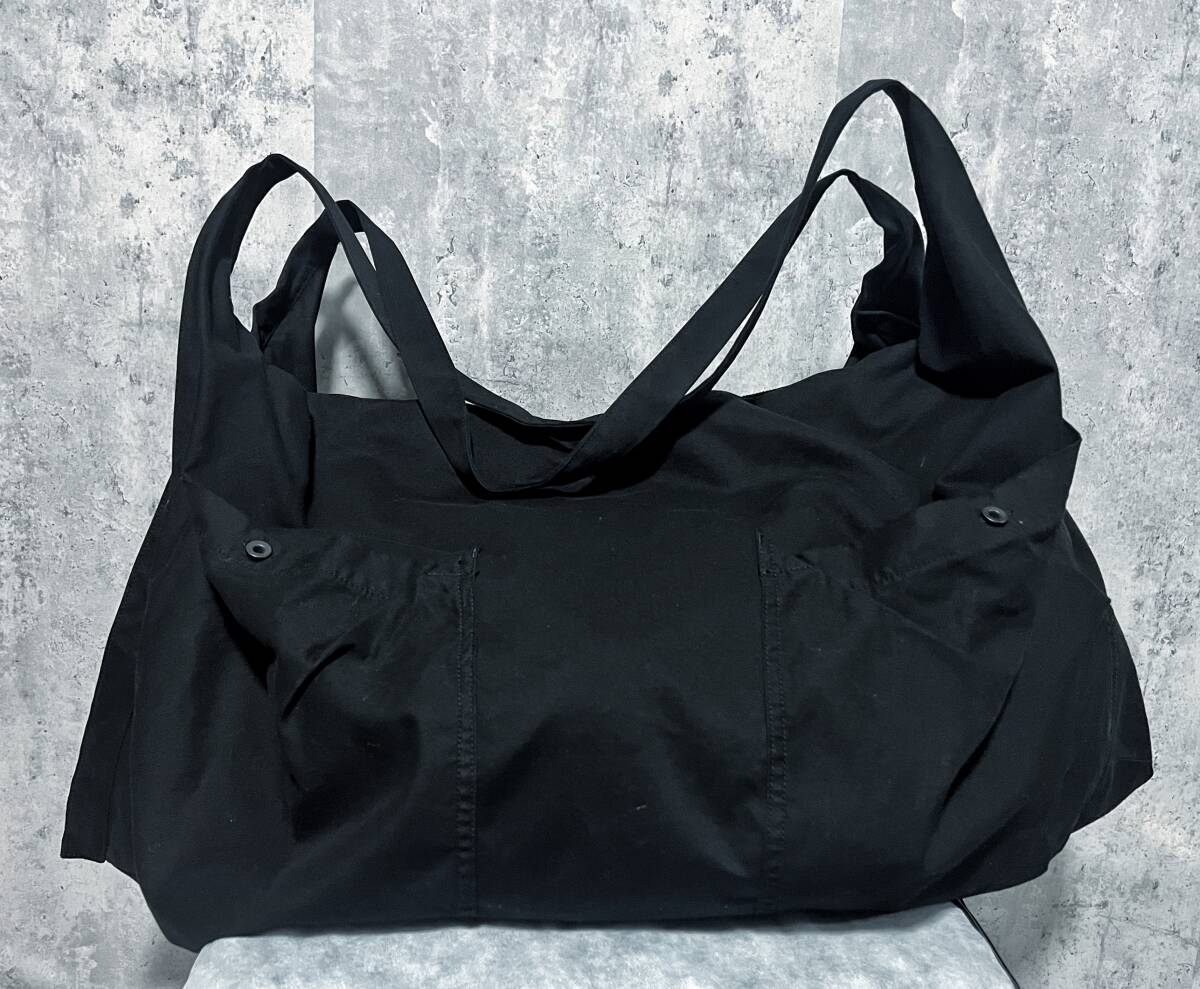 美品 21SS定価42900円 JULIUS ユリウス 希少 ビッグ ショルダー ボディ バッグ 黒 大容量 / rickowens drkshdw Yohji Yamamoto Y-3 GUIDIの画像5