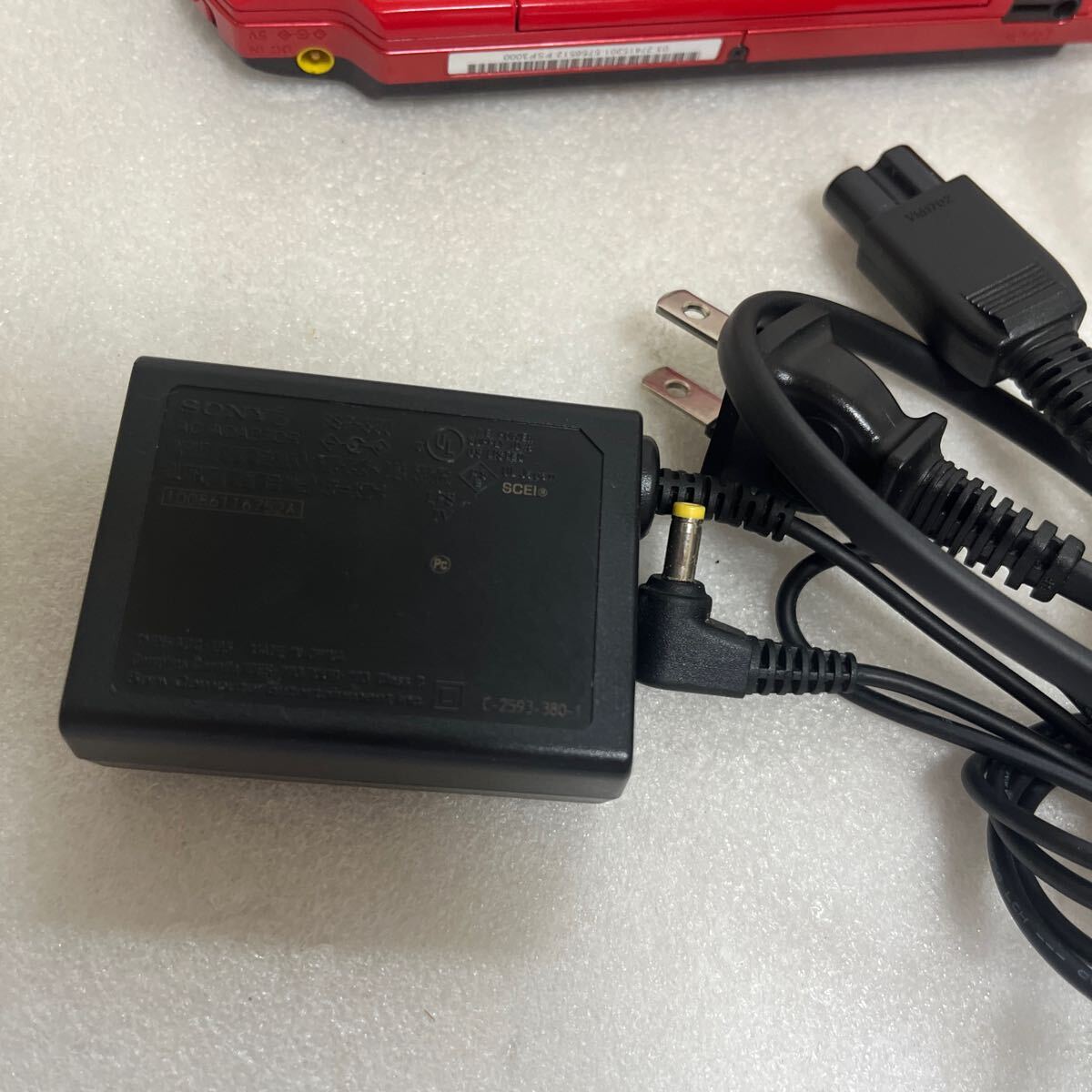 SONY PlayStation PSP-3000 本体のみ バッテリー無し・充電器付 ジャンク_画像6