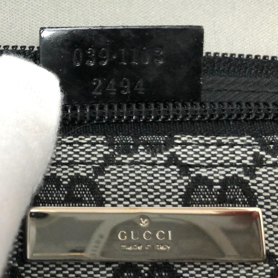 美品 GUCCI グッチ GG柄 アクセサリーポーチ ハンドバッグ GGキャンバス ブラック/グレー コントロールカード・ショッパー付き レディース_画像8