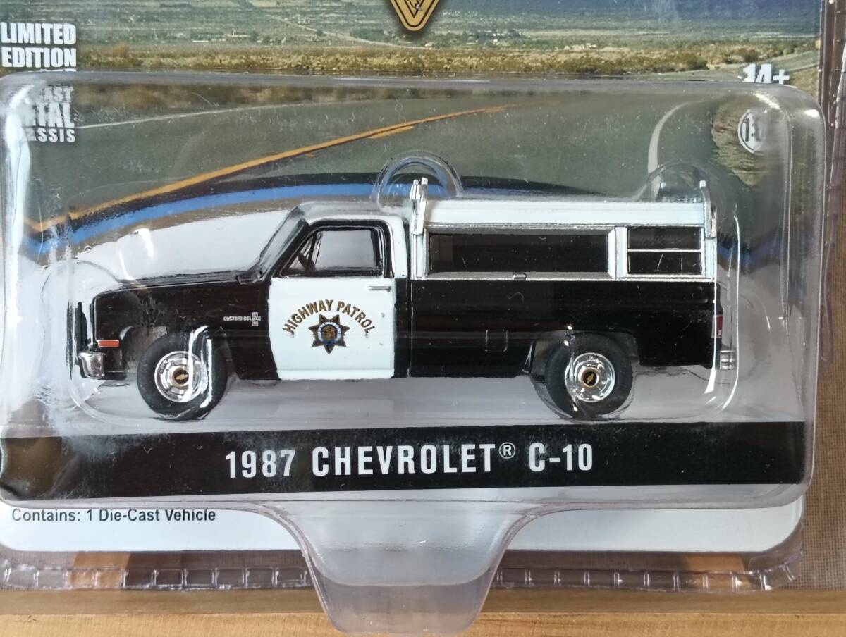 ■未開封■ GREENLIGHT 1/64 1987 CHEVROLET C-10 CALIFORNIA HIGHWAY PATROL グリーンライトの画像2