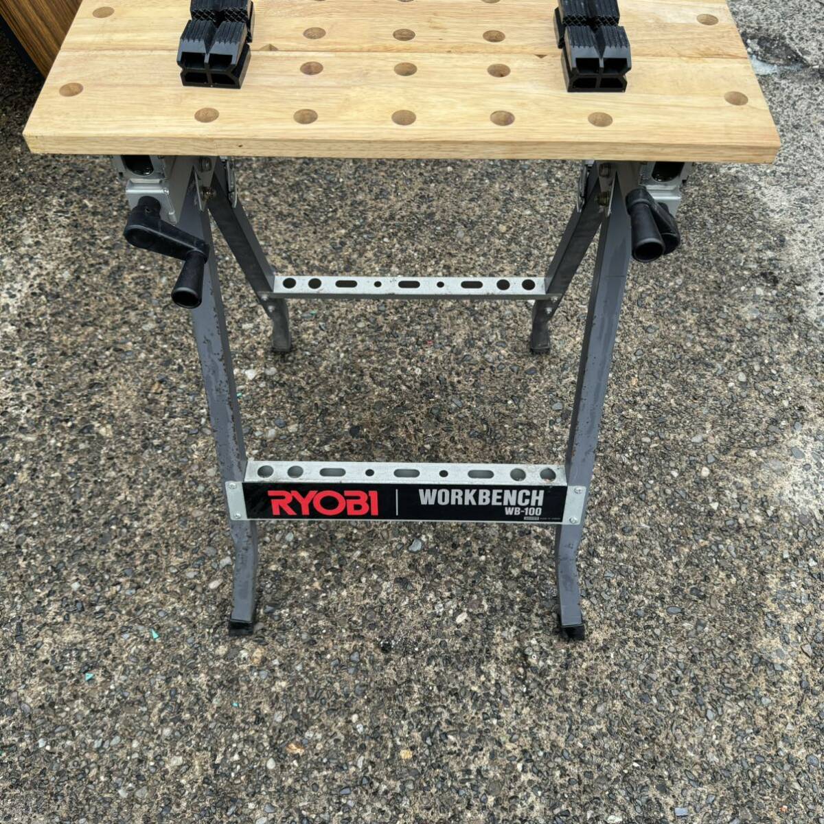 中古品★☆RYOBI リョービ WORK BENCH WB-10 作業台 ワークベンチ 道具 工具 DIY 折りたたみ式 ☆★の画像2