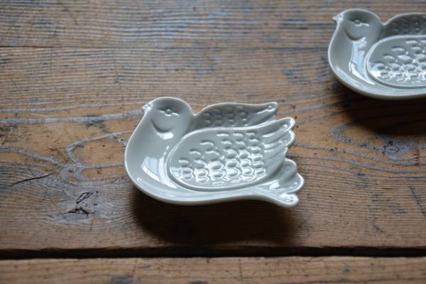 NO.303 レトロな鳩のティーバッグトレイ 2枚SET 白色 検索用語→A北欧鳥柄ハト動物豆皿小皿小鳥の画像1