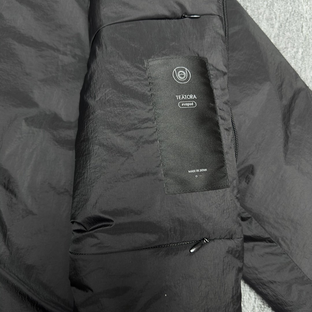 TEATORA テアトラ SOUVENIR HUNTER S/L EVA ダウンジャケット ジャケット ファッション 上着 ブラック サイズ：３ 中古 JN 1の画像6