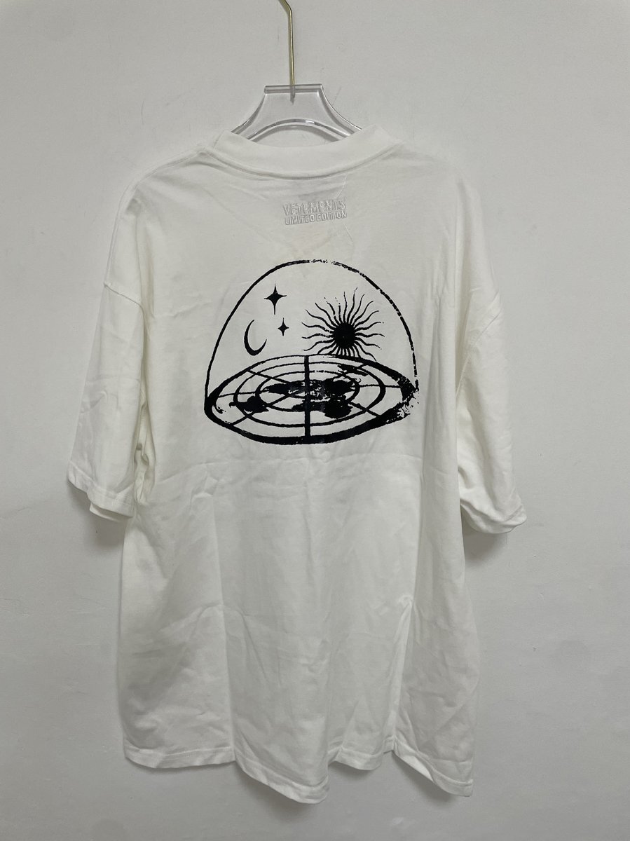 VETEMENTS ヴェトモン FLAT EARTH T-SHIRT Tシャツ メンズ 希少 中古 ホワイト Mサイズの画像5
