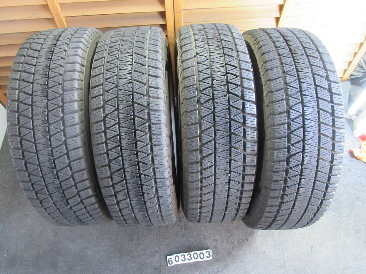 G1862 ②★2022年製★バリ山★冬★215/70R16 100Q BRIDGESTONE BLIZZAK DM-V3 4本セット★個人宅様営業所止め_画像1