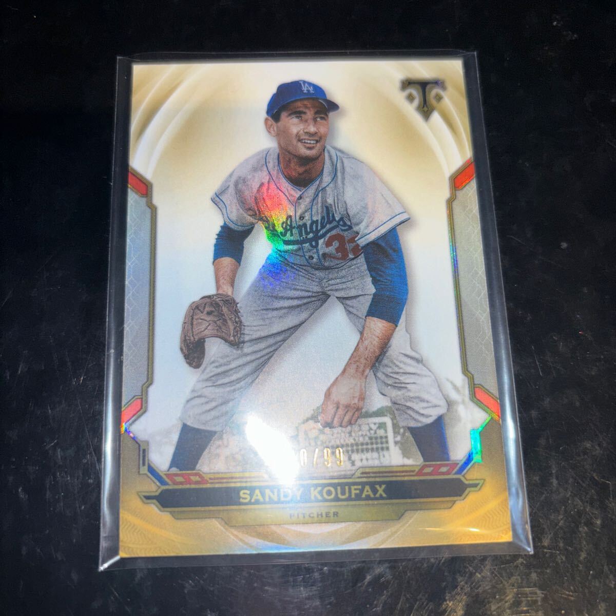 2019 Transcendent Collection Dodgers / Sandy Koufax Base Card gold parallel /99 Topps の画像1