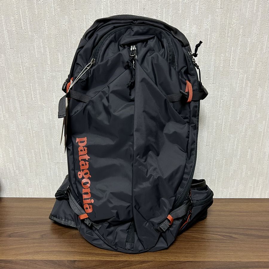 Patagonia Dirt Roamer Pack 20L S/M Ink Black Hydration Patagonia Dirt Roamer Pack 20L S/M Ink Black Hydration