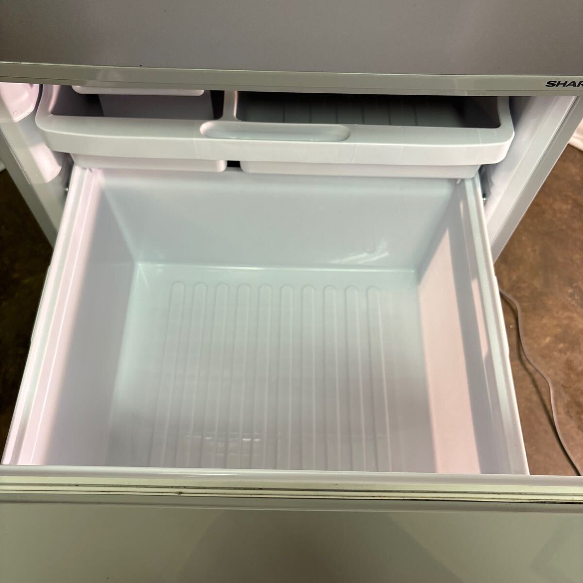 SHARP シャープ ノンフロン冷凍冷蔵庫 両開き 3ドア冷蔵庫 SJ-W351E-S どっちもドア 動作確認済み 350 2019年製 シルバー系_画像7