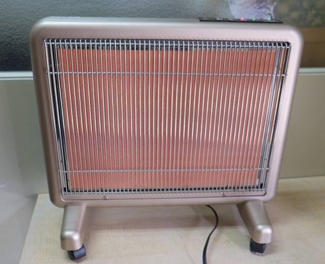 サンルミエ・エクセラ7（セブン） 遠赤外線暖房器 N700L-GR 日本製の画像1