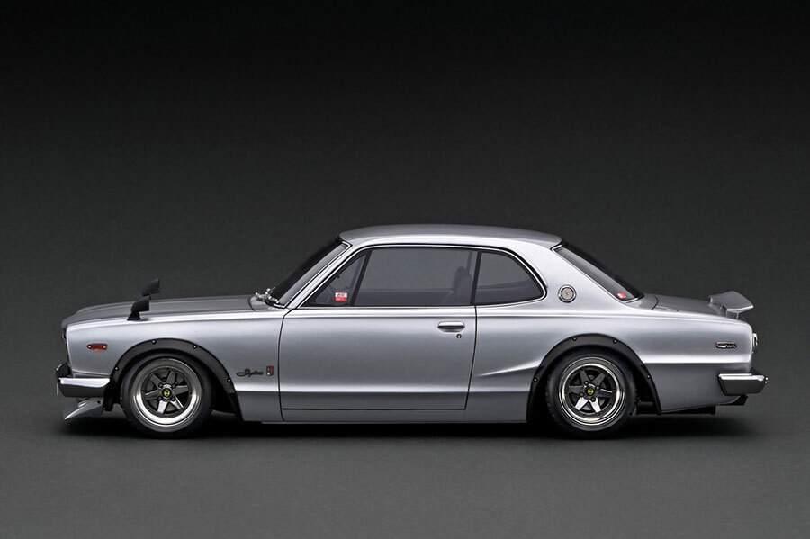 イグニッションモデル 1/18 Nissan Skyline 2000 GT-R KPGC10 Silver 10th Annive. [Model Car] ；ignition model Web限定 IG3234 ハコスカの画像4