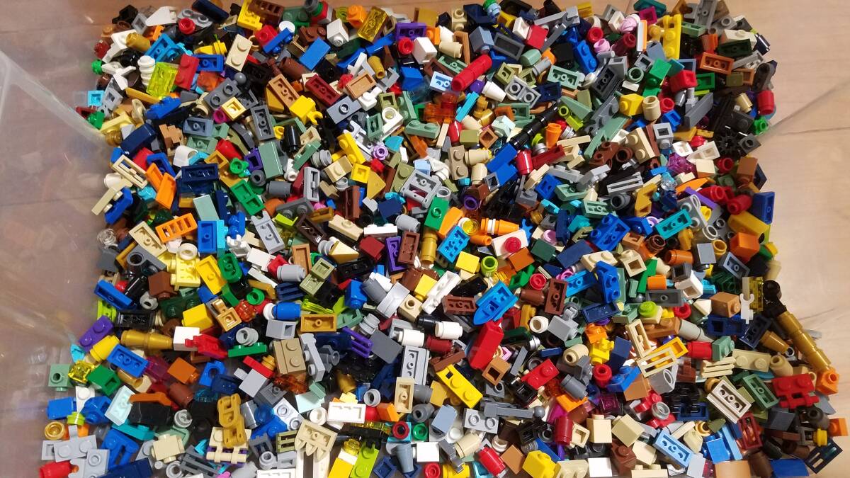 レゴ パーツ バラ 1×1 1×2 など 細かなパーツ 大量 クリップ コーン タイル プレート グリッド 大量出品中 同梱可能 正規品の画像1