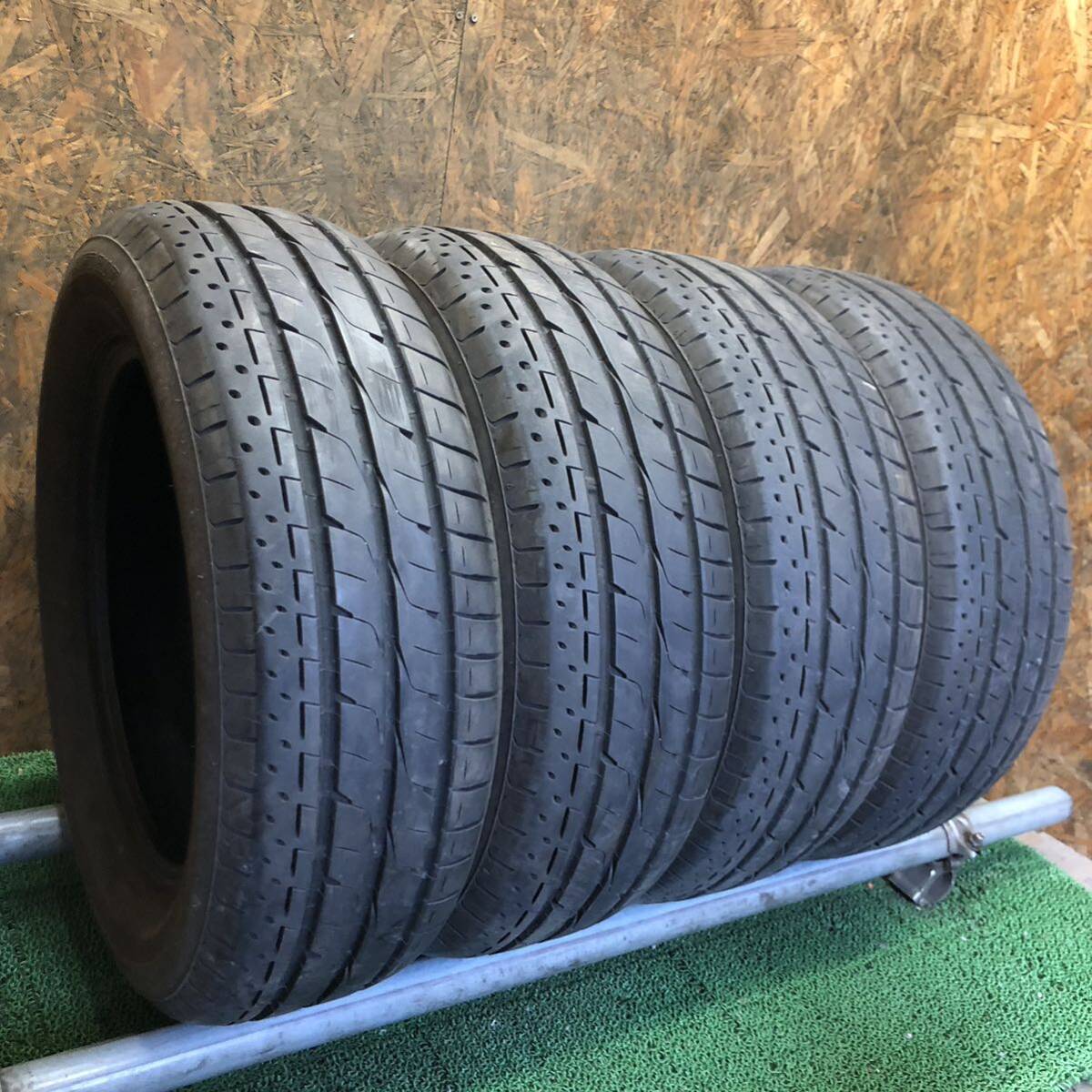 BS　LUFT　RVⅡ　205/60R16　92H　極上バリ山4本価格　E-320　福岡　★引き取り大歓迎★22年製★即決サービス品★早い者勝ち★_画像2