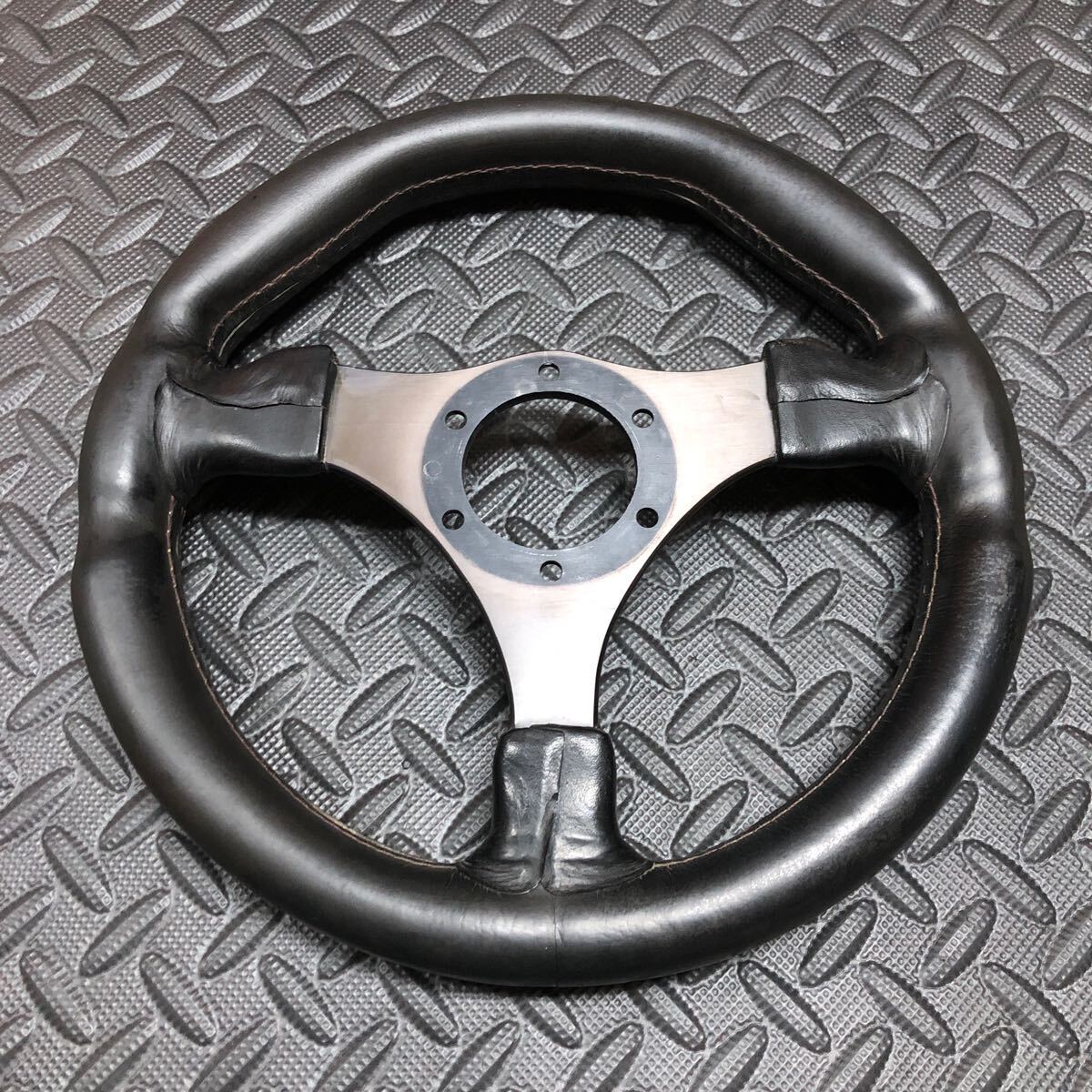  that time thing leather black steering gear approximately 30cm small diameter steering wheel futoshi . grip 30 pie smaller ( search Momo pitch hole old car etc. restore base 