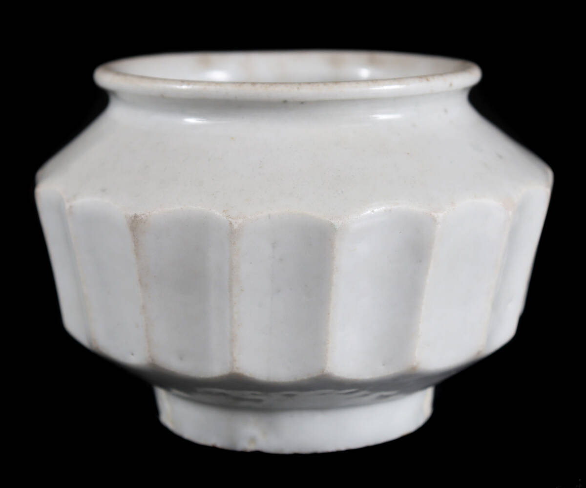 朝鮮古陶磁器 希少 李朝 白磁鎬壷 鎬壺 花瓶 古美術品（分院高麗旧家蔵出）D635の画像1