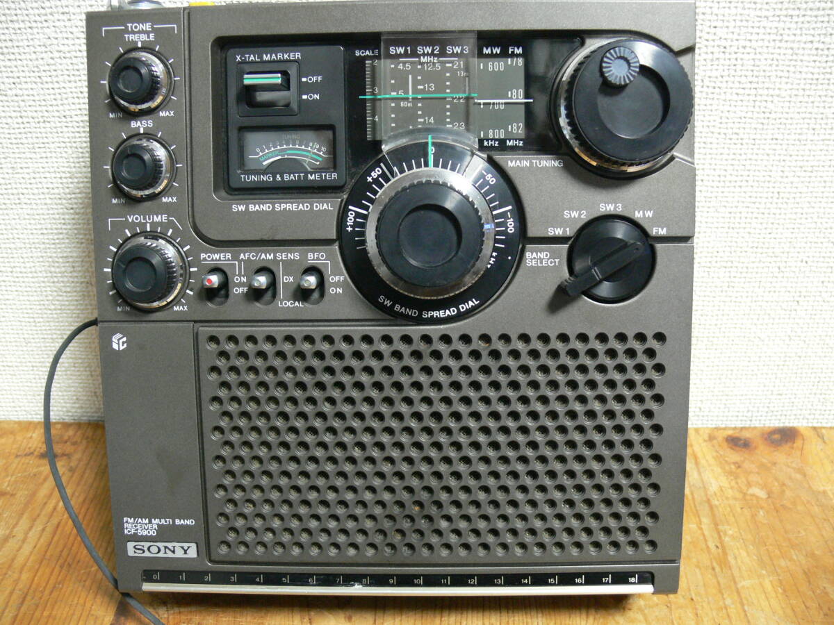 SONY　スカイセンサー　ICF-5900ラジオ_画像1