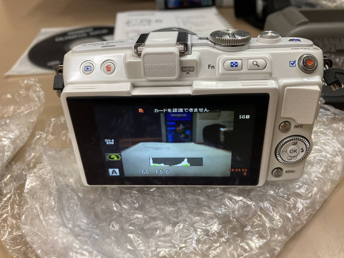 S106[06]S93(デジタルカメラ) 中古 OLYMPUS/オリンパス PEN Lite E-PL6 レンズセット ※液晶ヤケあり 4/23出品の画像3