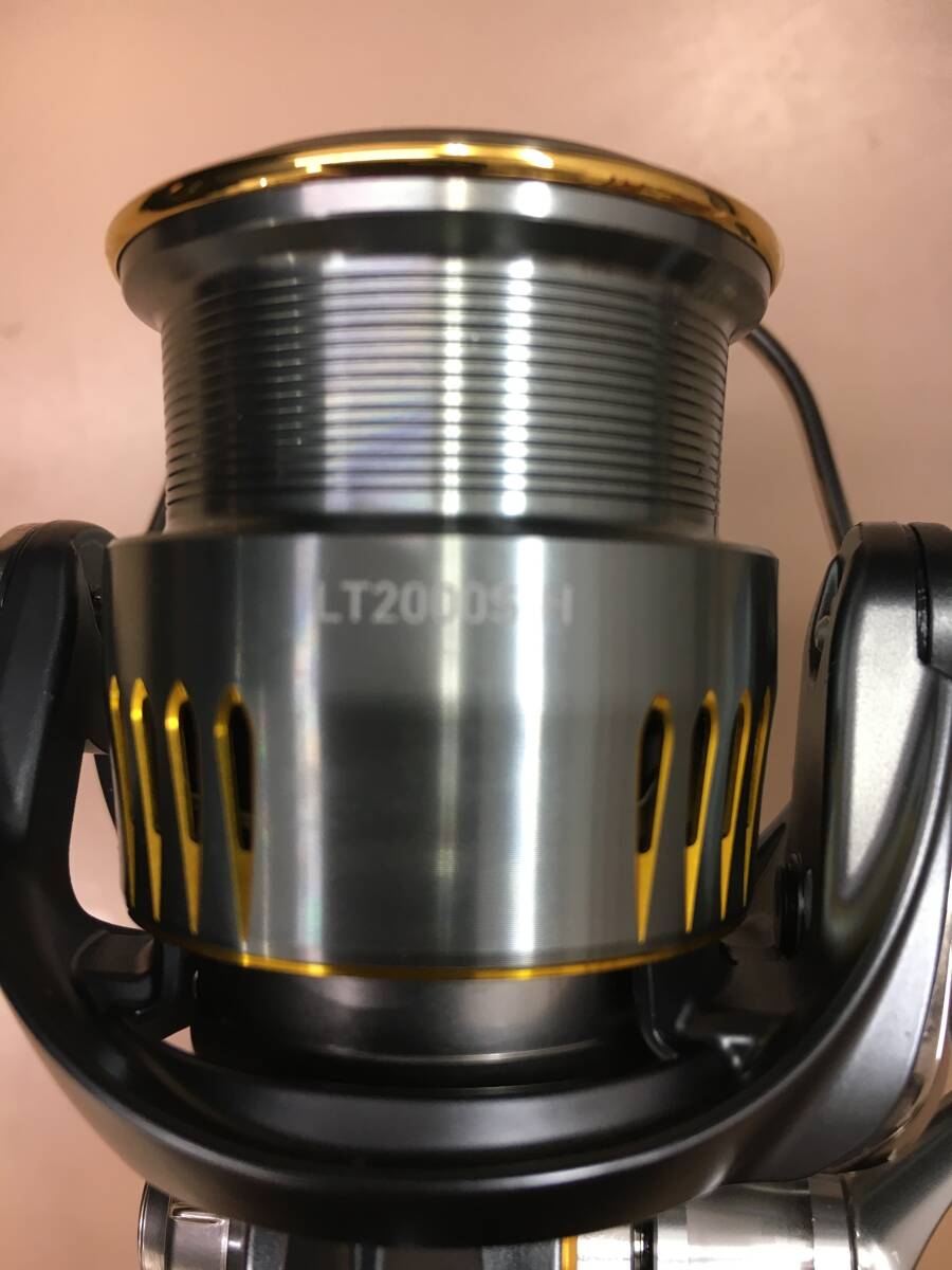 N122[06]K212(リール) 美品 DAIWA/ダイワ 23エアリティ LT2000S-H/箱・袋・取説 4/17出品の画像7