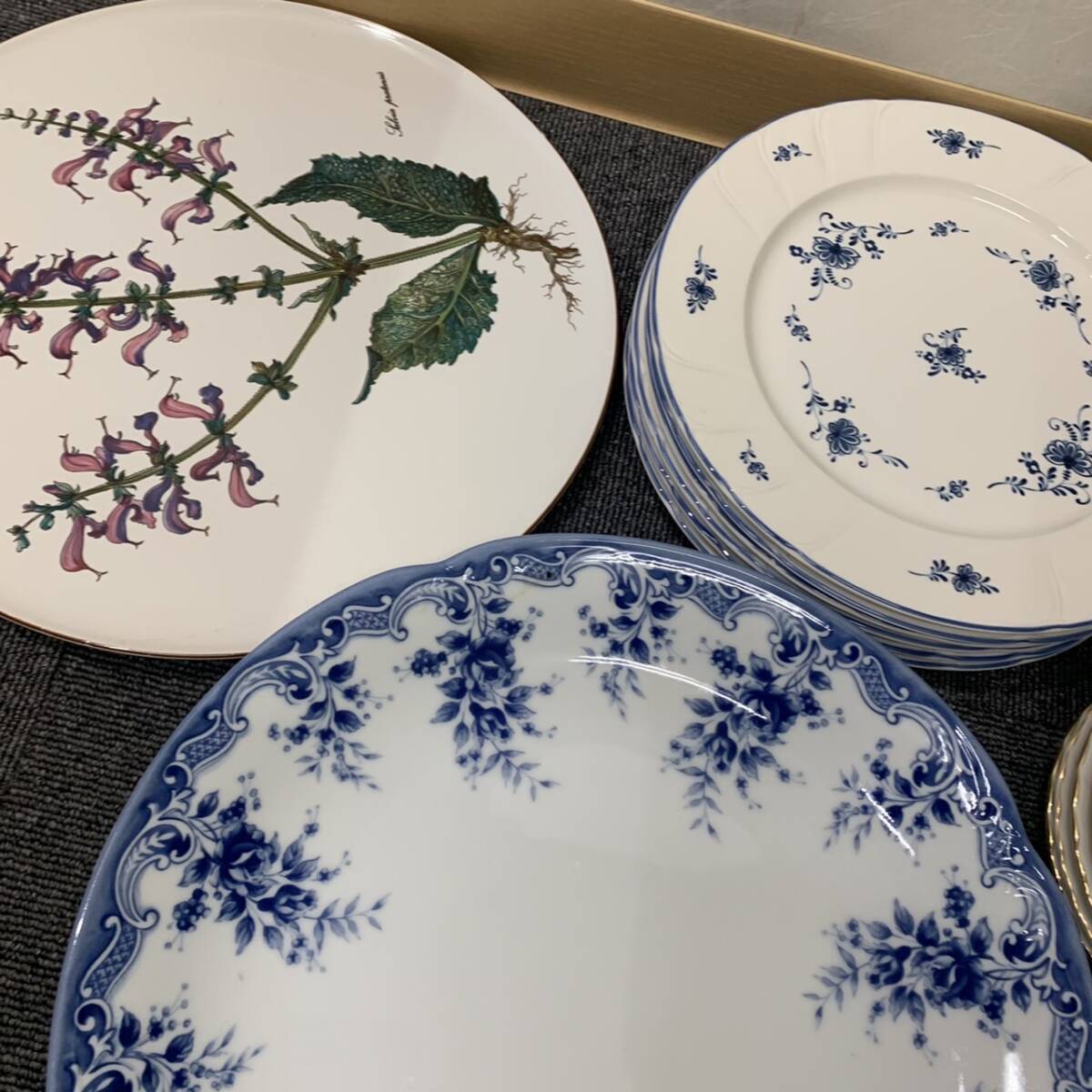 【N-18811a】1円スタート 食器おまとめ まとめ売り ロイヤルアルバート wedgwood NORITAKE ロイヤルコペンハーゲン等 保管品 現状品 の画像2