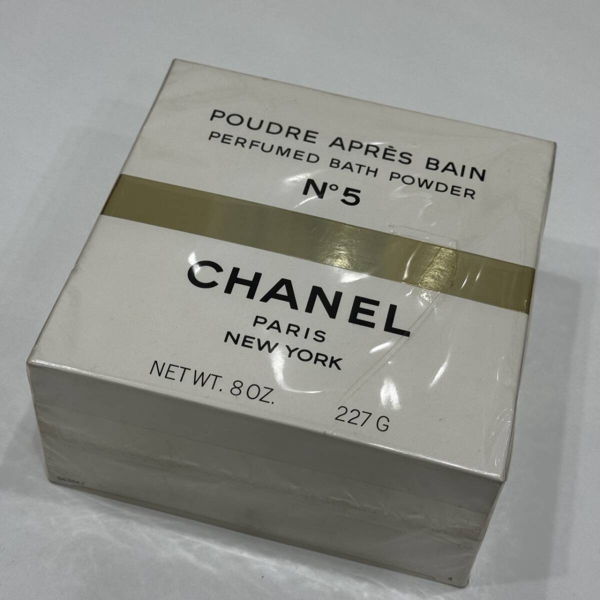 【K-27652】1円～CHANEL シャネル NO5 BATH POWDER バスパウダー ボディパウダー スキンケア ボディケア 美容　コスメ 227g 8oz 未開封　_画像1