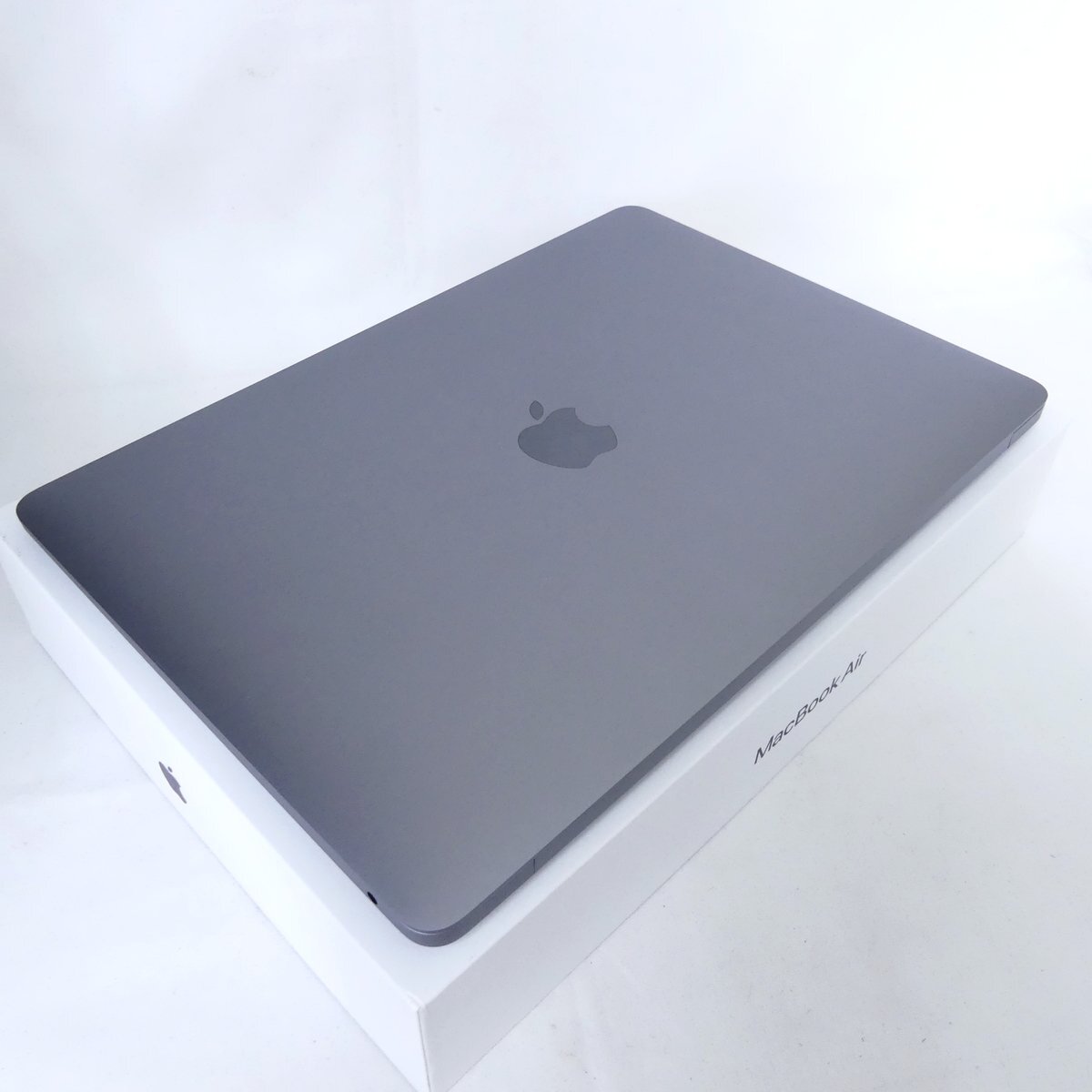 【送料無料】 Apple MacBook Air 13インチ A2337 充放電54回 最大容量95% メモリ8GB 512GB SSD 美品 /2404C_画像5