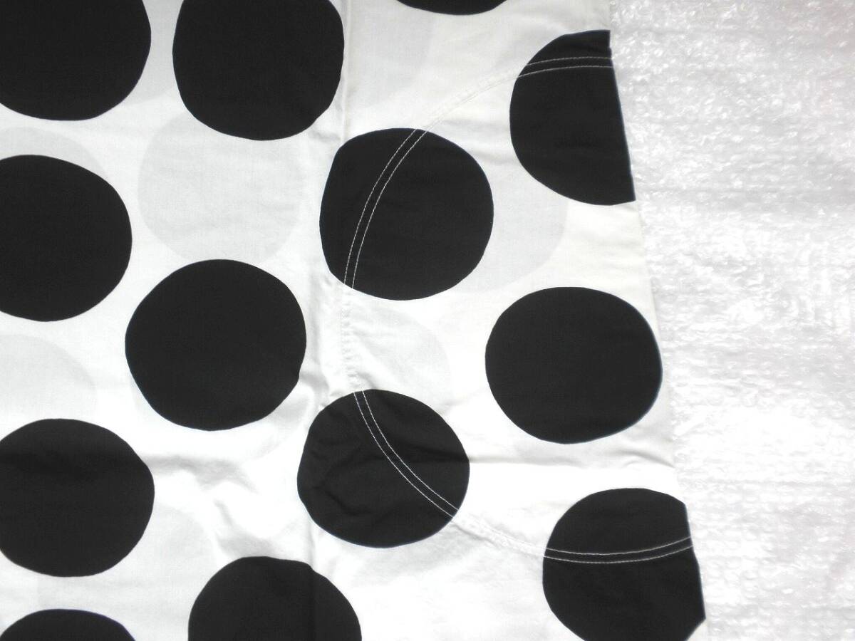 новый товар быстрое решение *[ белый ][L]* бесплатная доставка графика One-piece + редкий безрукавка Uniqlo × Marimekko Uniqlo Marimekko White белый сотрудничество 