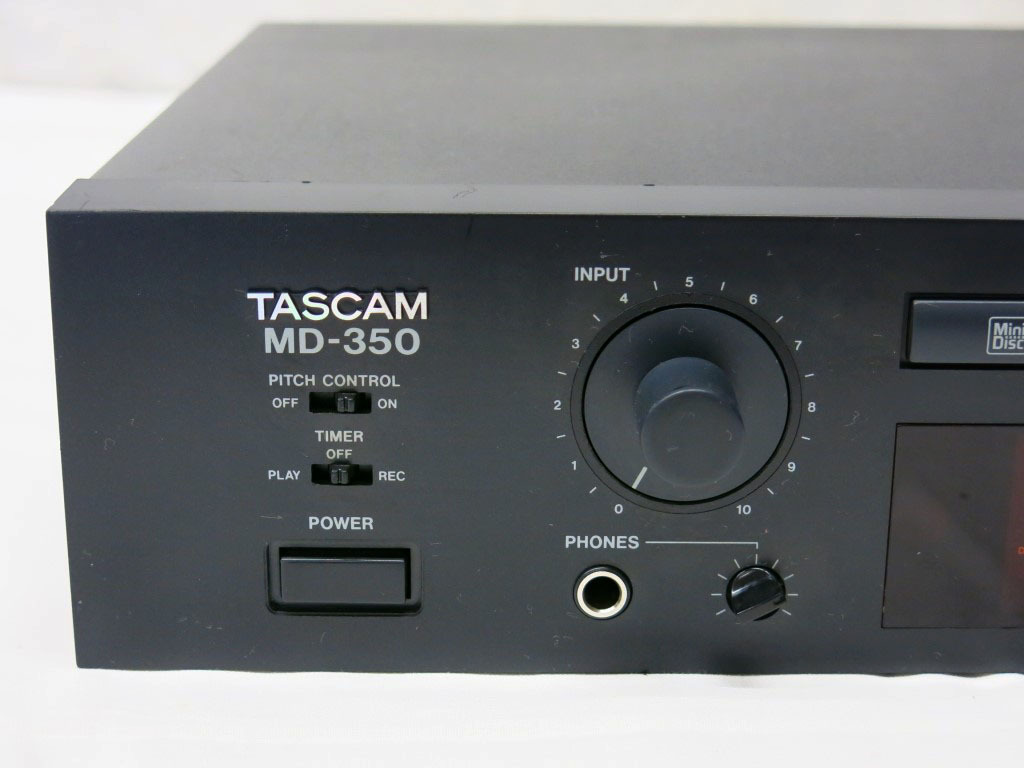 04K048 TASCAM タスカム 業務用 MDレコーダー [MD-350] 通電OK ジャンク 部品取りなどに 現状 売り切り_画像2