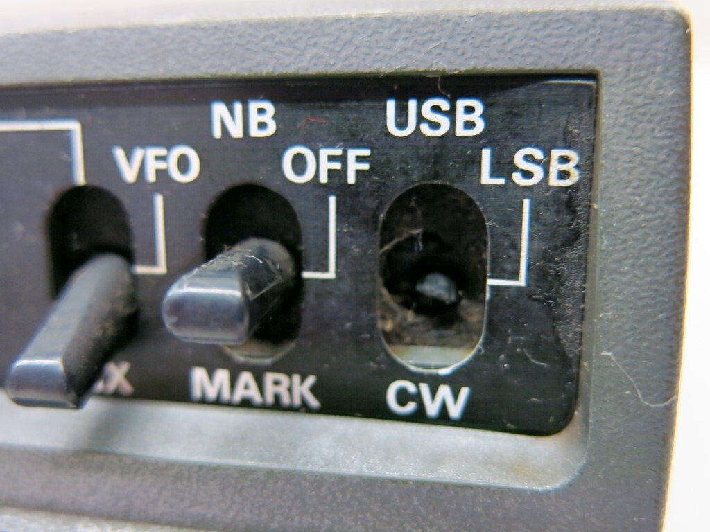 04K116 レトロ YAESU ヤエス トランシーバー 無線機 [FT-7] 未確認 ジャンク 部品取りなどに 売り切りの画像5