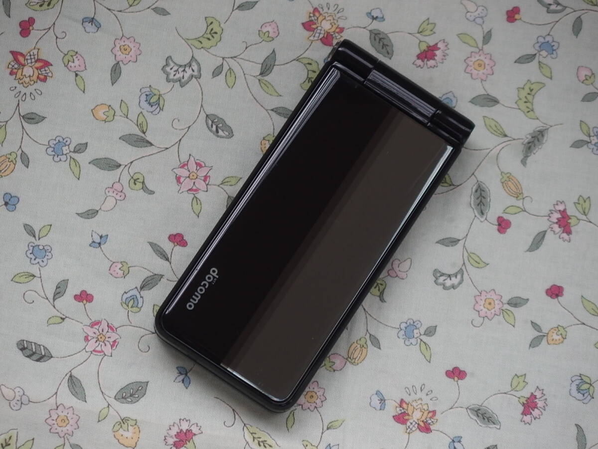 ☆彡 美品　docomo ケータイ　Ｐ－０１Ｆ　Black_画像1