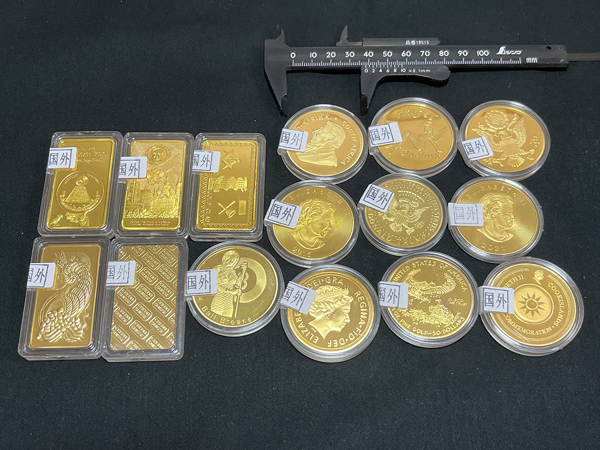 【X251】海外四方形、丸型金貨,ゴールドバー FINE GOOD、紅葉、女神、セントジョージ等 15枚 大量 コレクター放出の画像1