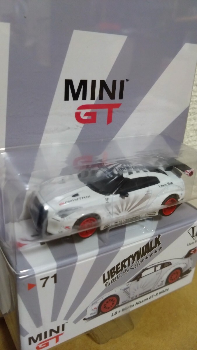 MINI GT LB★WORKS NISSAN GT-R WHITE 71 TOYSRUS TSM MODEL 1/64 LBWK LIBERTY WALK_画像5