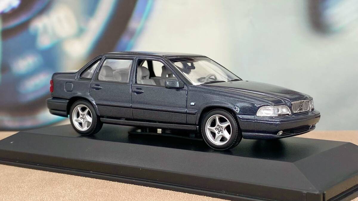 ミニチャンプス MINICHAMPS 1/43 PMA ボルボ VOLVO S 70 1998 シルバーsilver 430171802の画像3