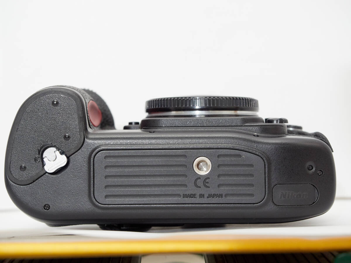【動作問題なし】フィルムカメラ 一眼レフカメラ オートフォーカス Nikon ニコン F100ボディー_画像6