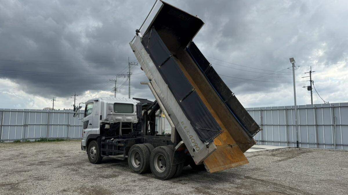 平成16年式・日野プロフィア・ダンプ・積載9300kg・ツーデフ・走行距離67万㌔・車検令和6年6月・Lゲート・コボレーン・3ペダルオートマの画像3