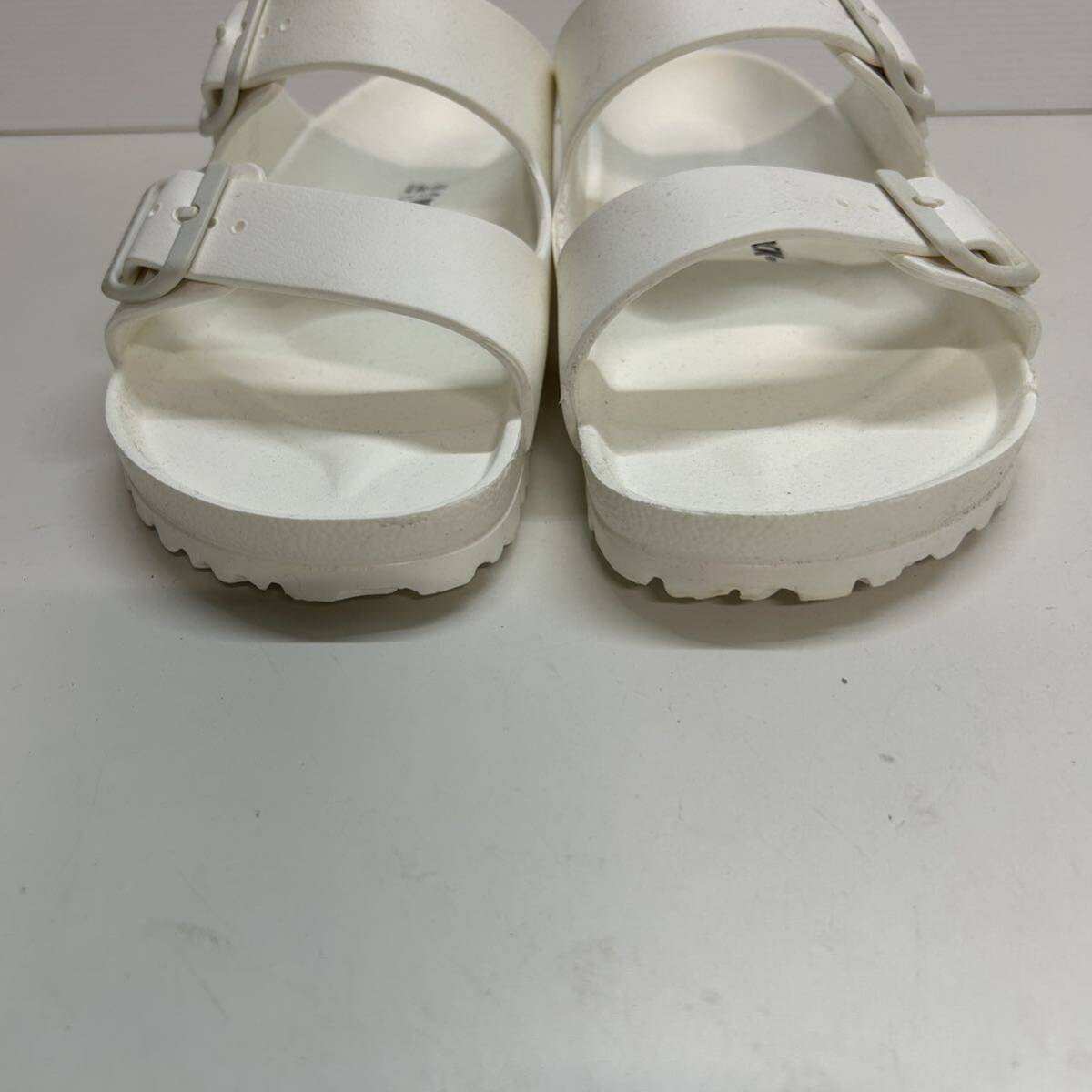 C430 未使用 BIRKENSTOCK ビルケンシュトック アリゾナ EVA Arizona サンダル 41 26.5cm ホワイト 白 ドイツ製 美品_画像7