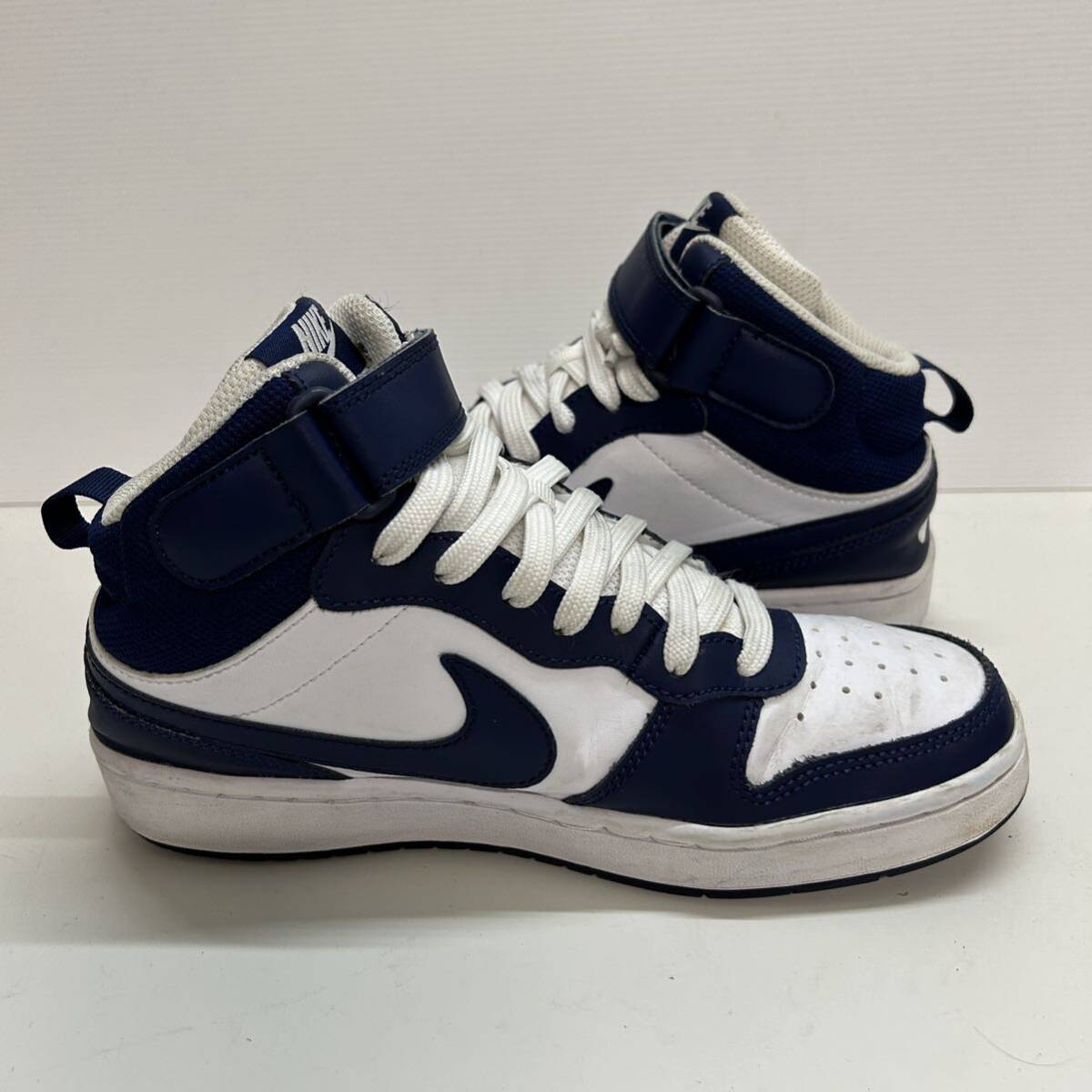 C439 NIKE ナイキ COURT BOROUGH MID 2 コート バーロウ ミッド 2 CD7782-107 レディース スニーカー 23.5cm ホワイト ネイビー ベルクロ_画像5