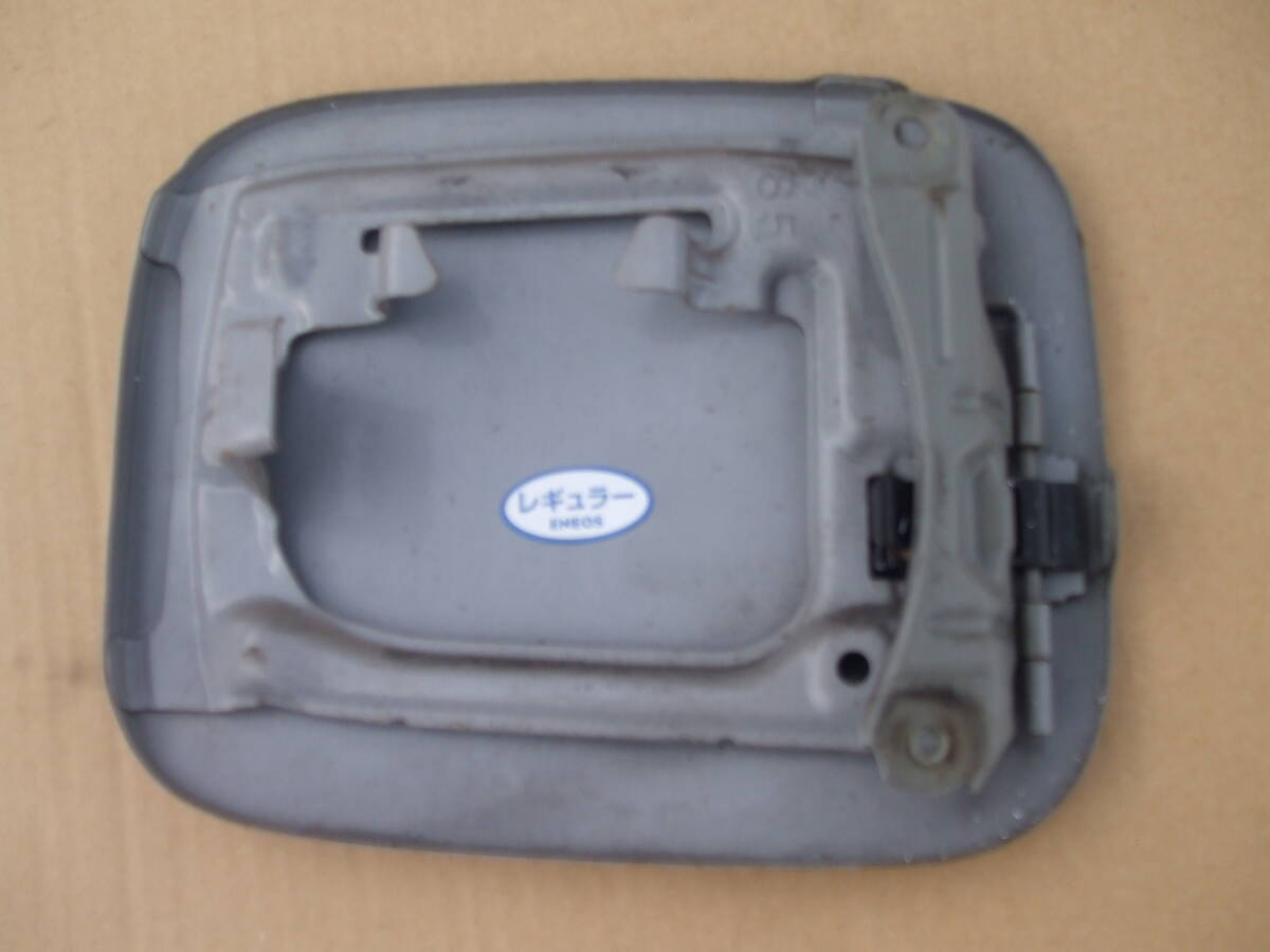  Fun Cargo NCP20 NCP21 NCP25 fuel lid fuel filler opening cover fuel cover 1E7 silver metallic 