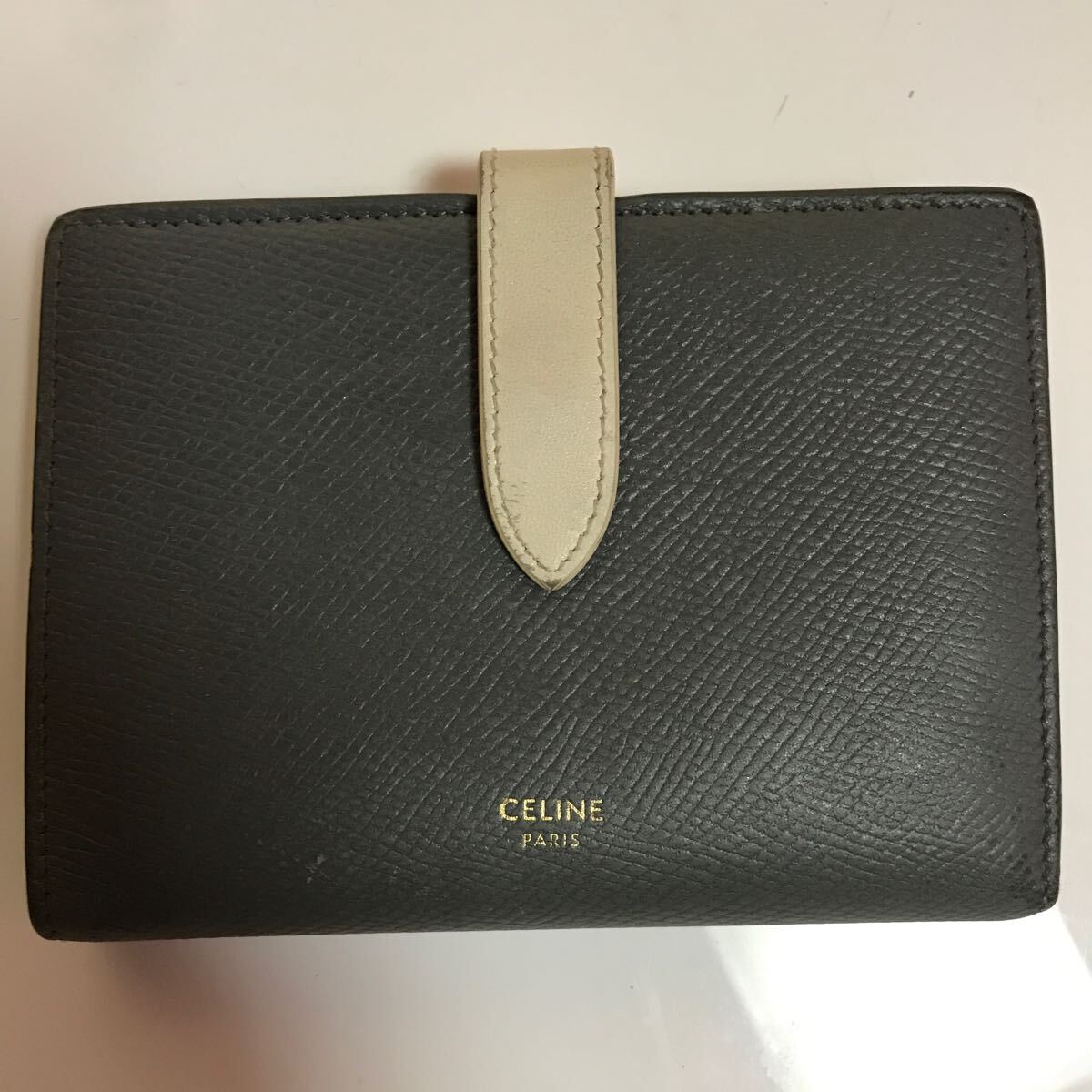 CELINE セリーヌ 二つ折り財布 レザー グレー　レディース　ブランド　_画像1