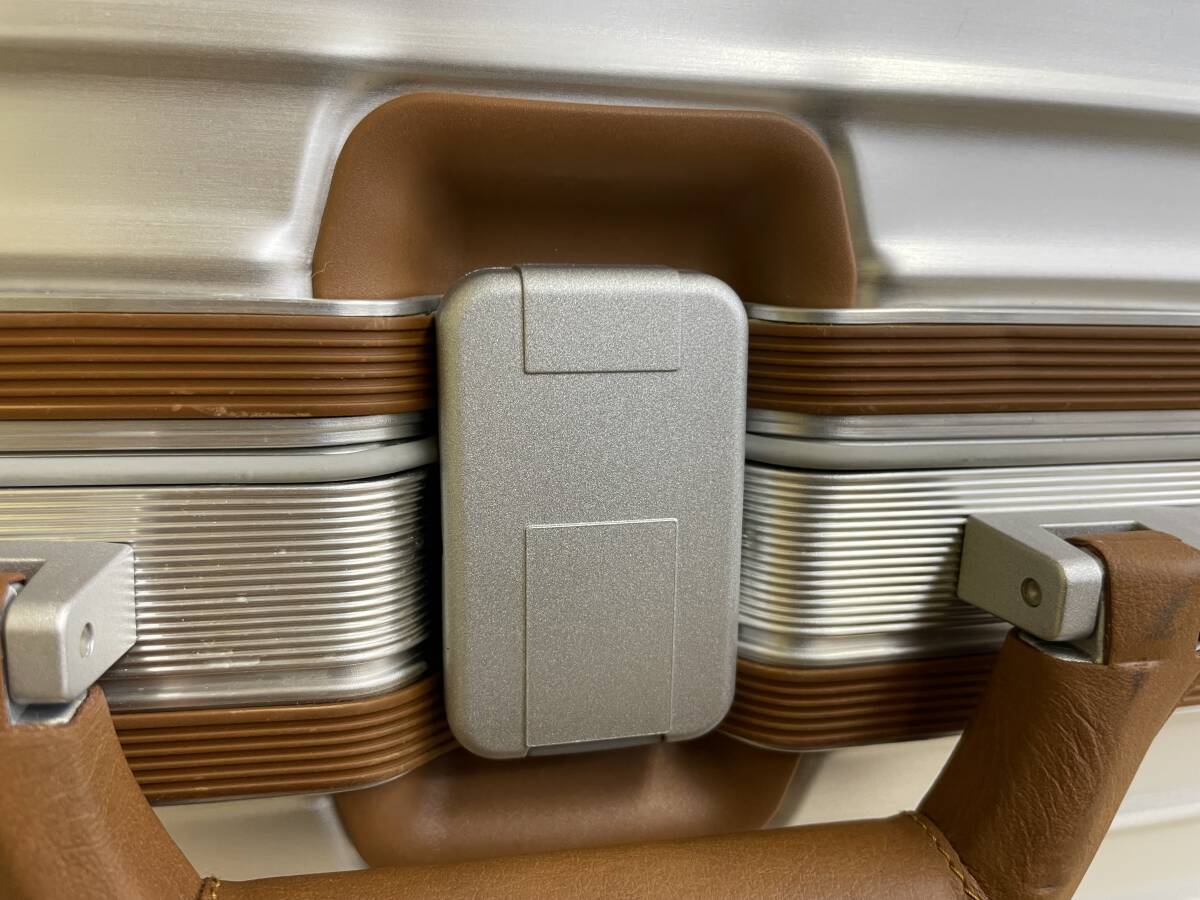 RIMOWA/ Rimowa /Lufthansa Boeing 747-8/rufto handle The bo- wing /4 wheel / suitcase /