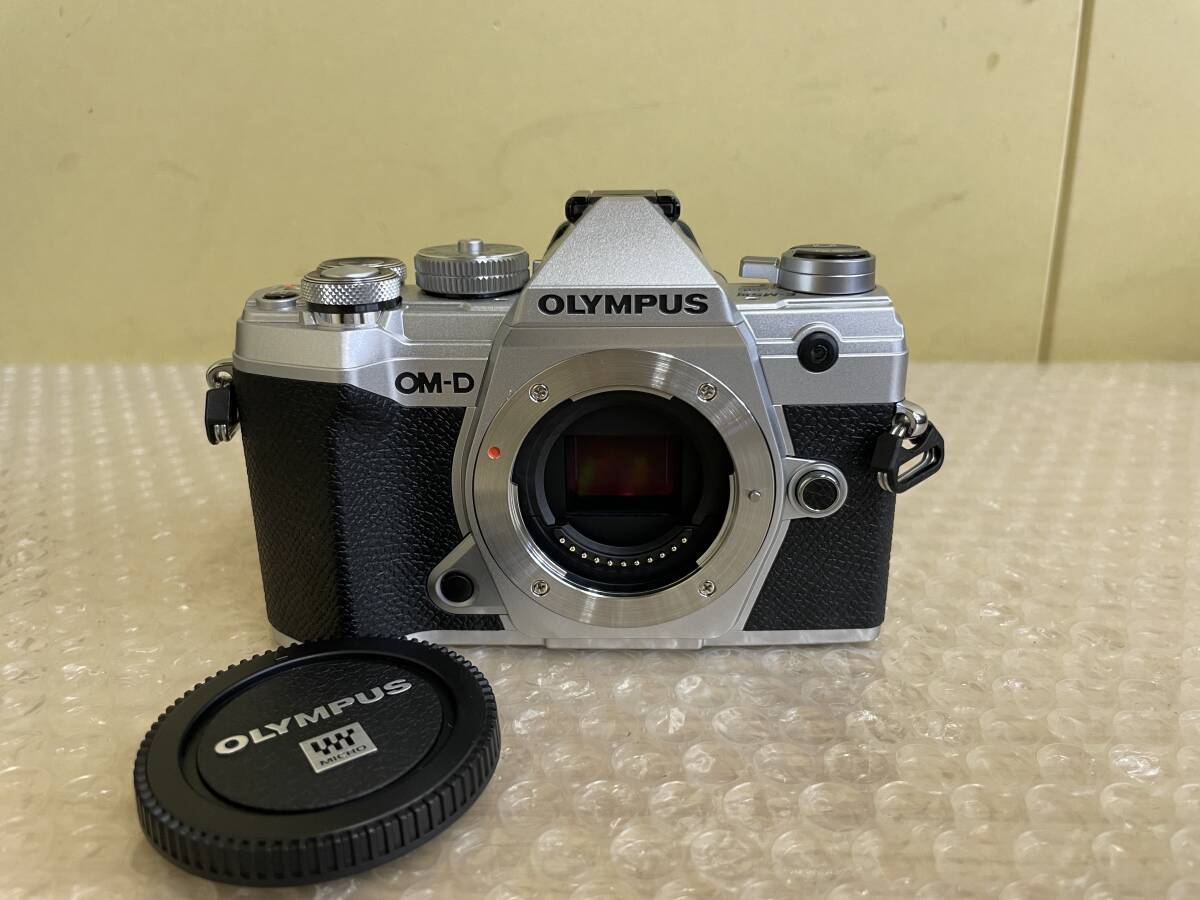 OLYMPUS/オリンパス/OM-D E-M5 Mark III/M.ZUIKO DIGITAL/ED 12-45mm f/4.0/PROキット/カメラ/レンズ/