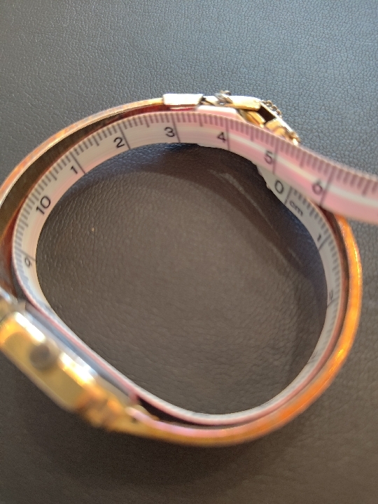 *3426 SEIKO セイコー 1400-798A QUARTZ クォーツ ゴールドカラー ブラック文字盤 レディース腕時計 不動 箱なし 長期保管品の画像10