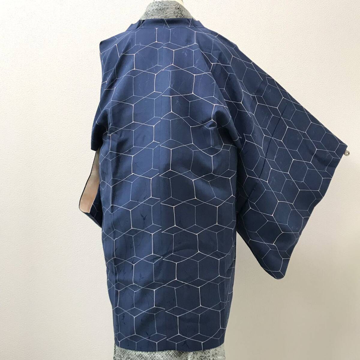 [コート]道行 美品 正絹 青色地 幾何学模様 袷 リサイクル着物 kimono japan