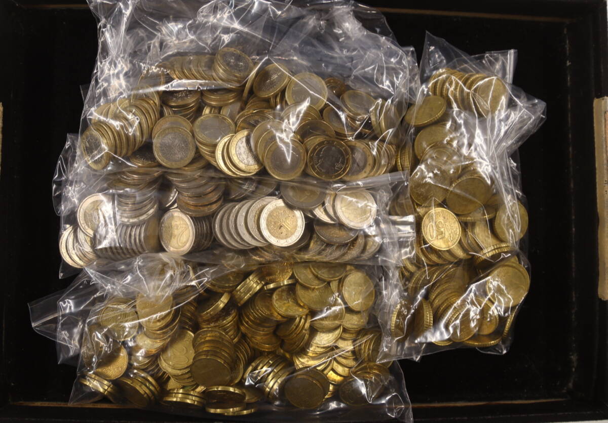 ユーロ 計359.6ユーロ まとめて おまとめ 大量 海外コイン 外国コイン 古銭 コイン 硬貨の画像1