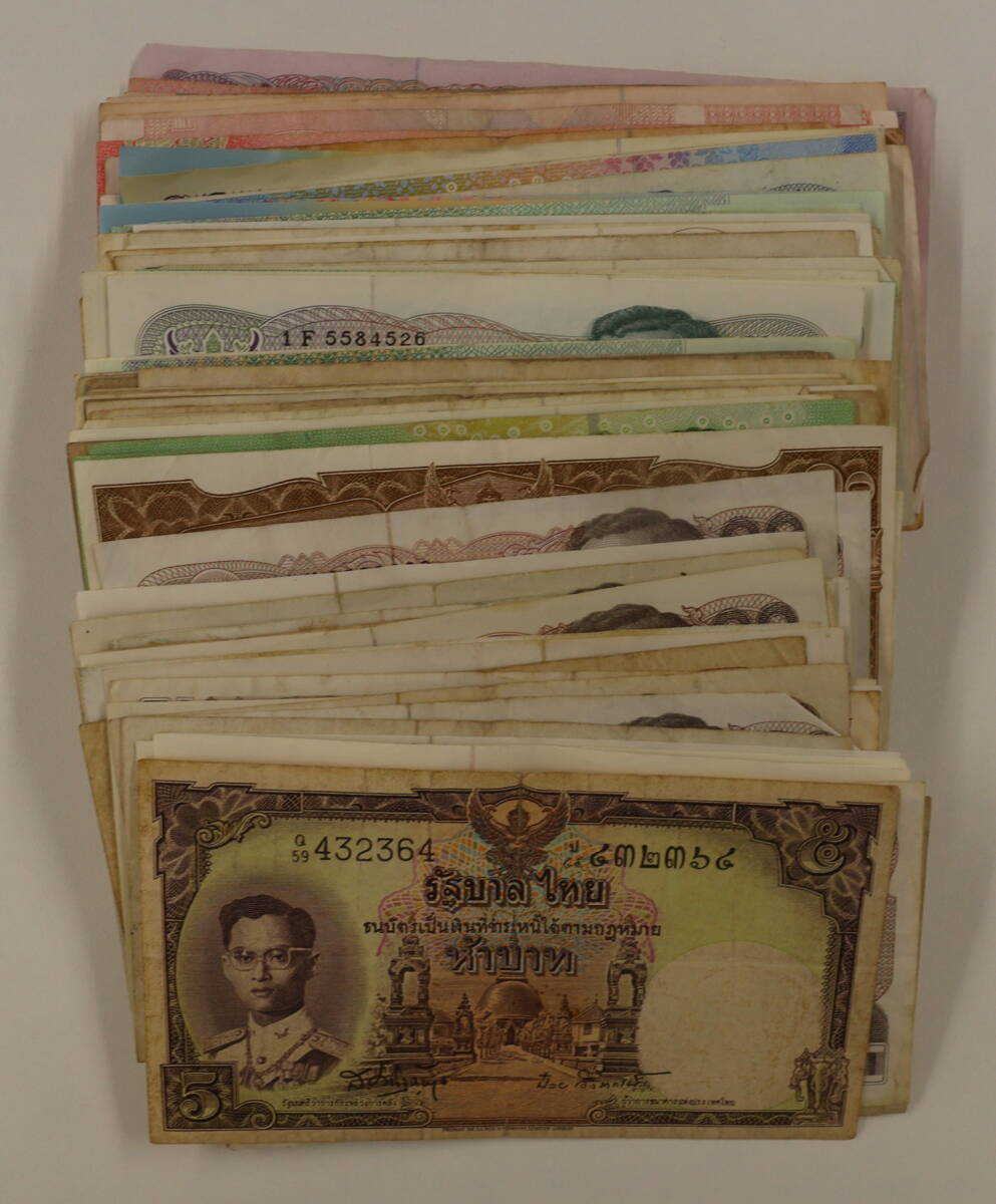  Thai балка tsu итого 5735 балка tsu совместно . суммировать много Thai банкноты за границей банкноты зарубежный банкноты банкноты старый банкноты старая монета 
