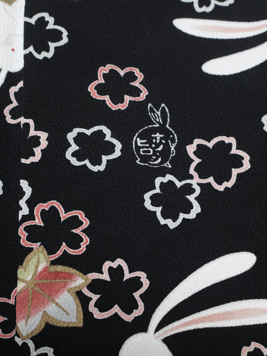 《花小袖》小紋【ホリヒロシ】黒地 白ウサギと桜 紅葉の画像6