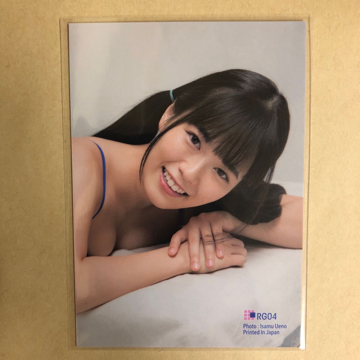 東雲うみ トレカ アイドル グラビア カード 水着 ビキニ RG04 タレント ファースト トレーディングカード_画像2