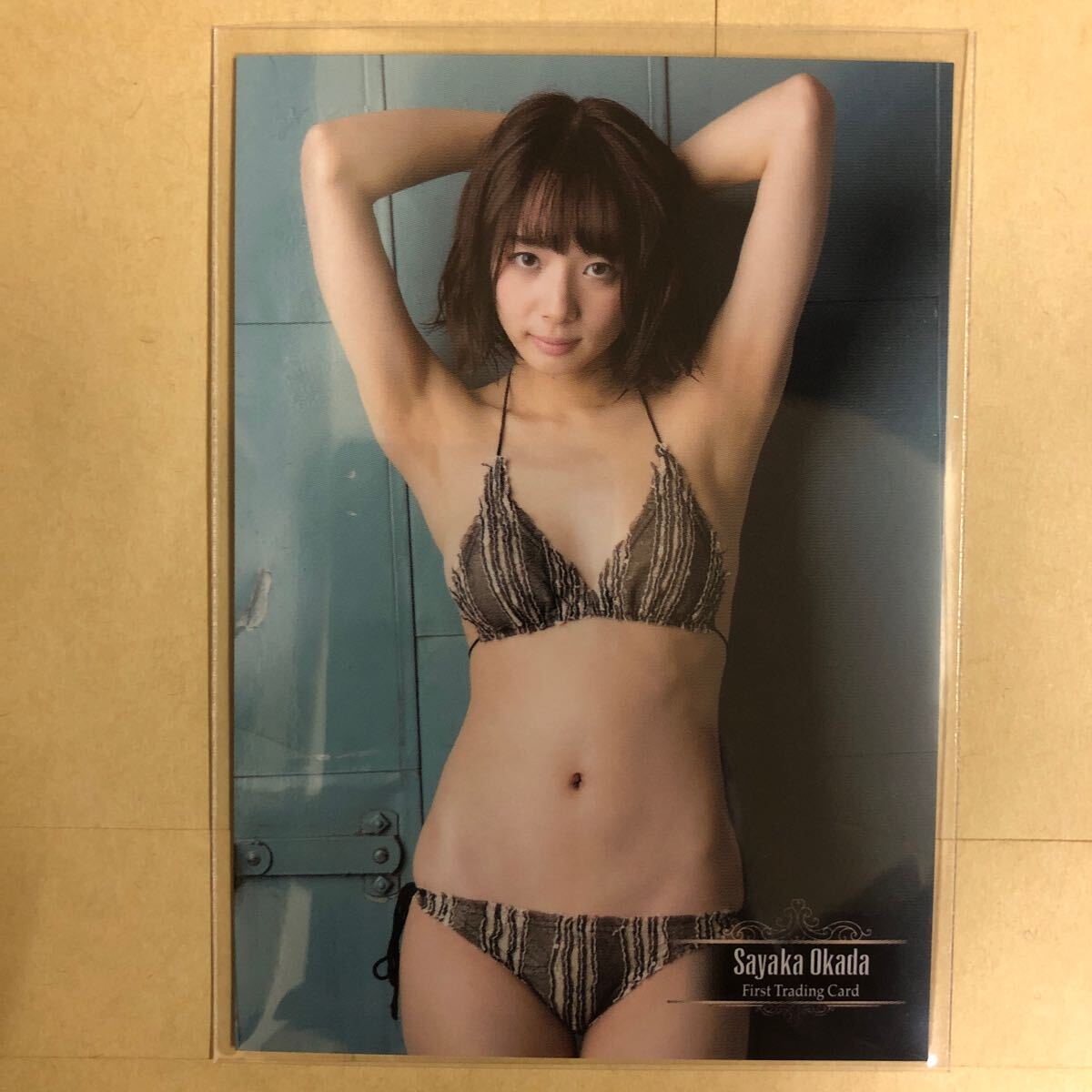 岡田紗佳 トレカ アイドル グラビア カード 水着 ビキニ 麻雀 Mリーグ 042 タレント ファースト トレーディングカード_画像1