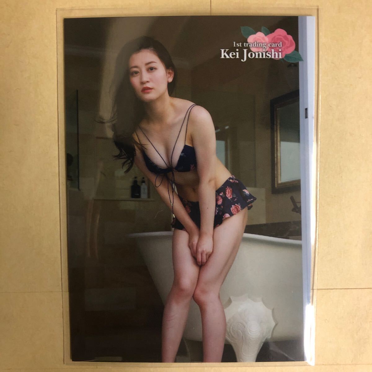 NMB48 上西恵 トレカ アイドル グラビア カード 水着 ビキニ RG09 タレント トレーディングカード AKBG_画像1