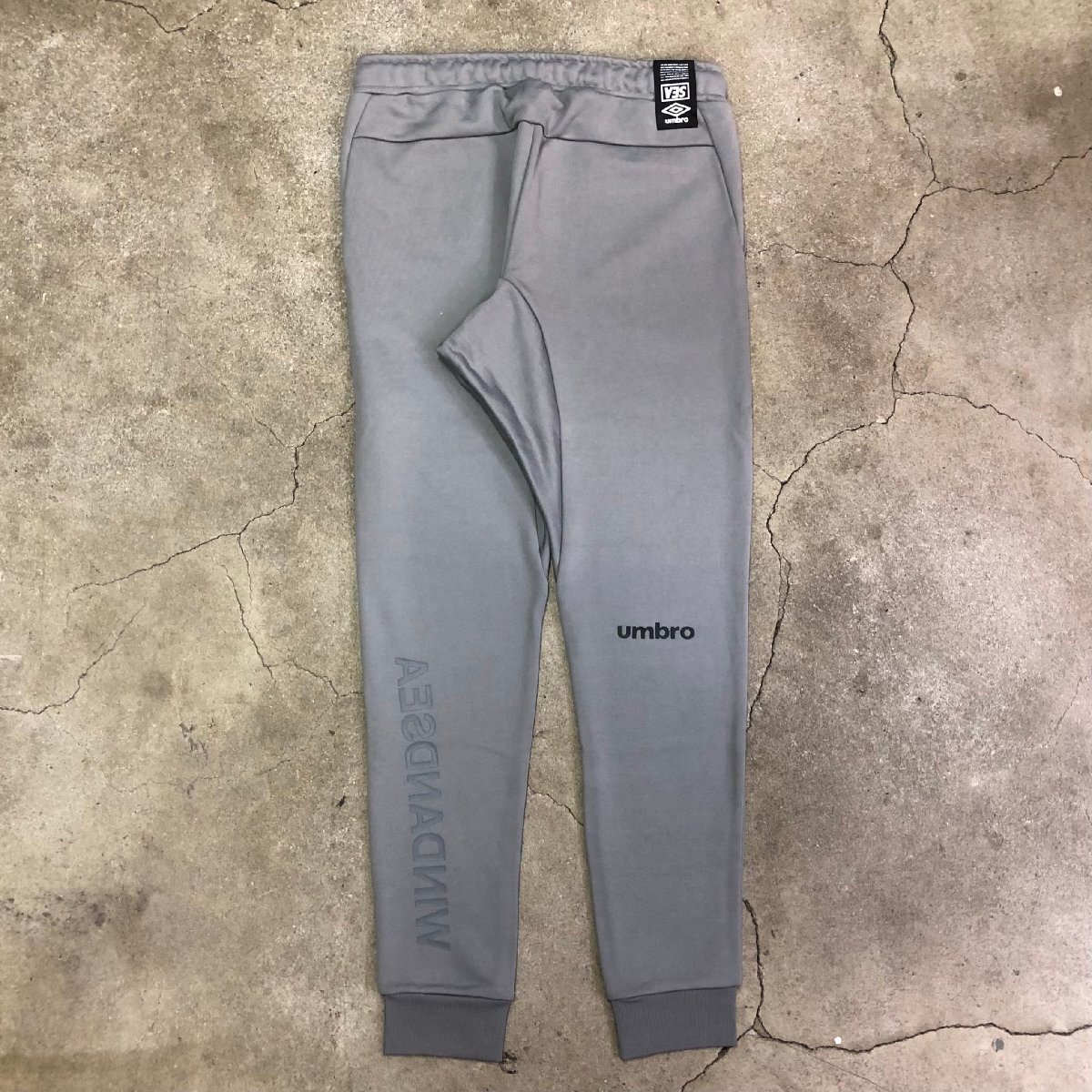 極美品 WIND AND SEA×UMBRO JOGGER PANTS GREY L ウィンダンシー アンブロ ジョガーパンツ グレーの画像2